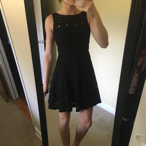 BB Dakota Dresses & Skirts - Lace Skater BB Dakota Dress